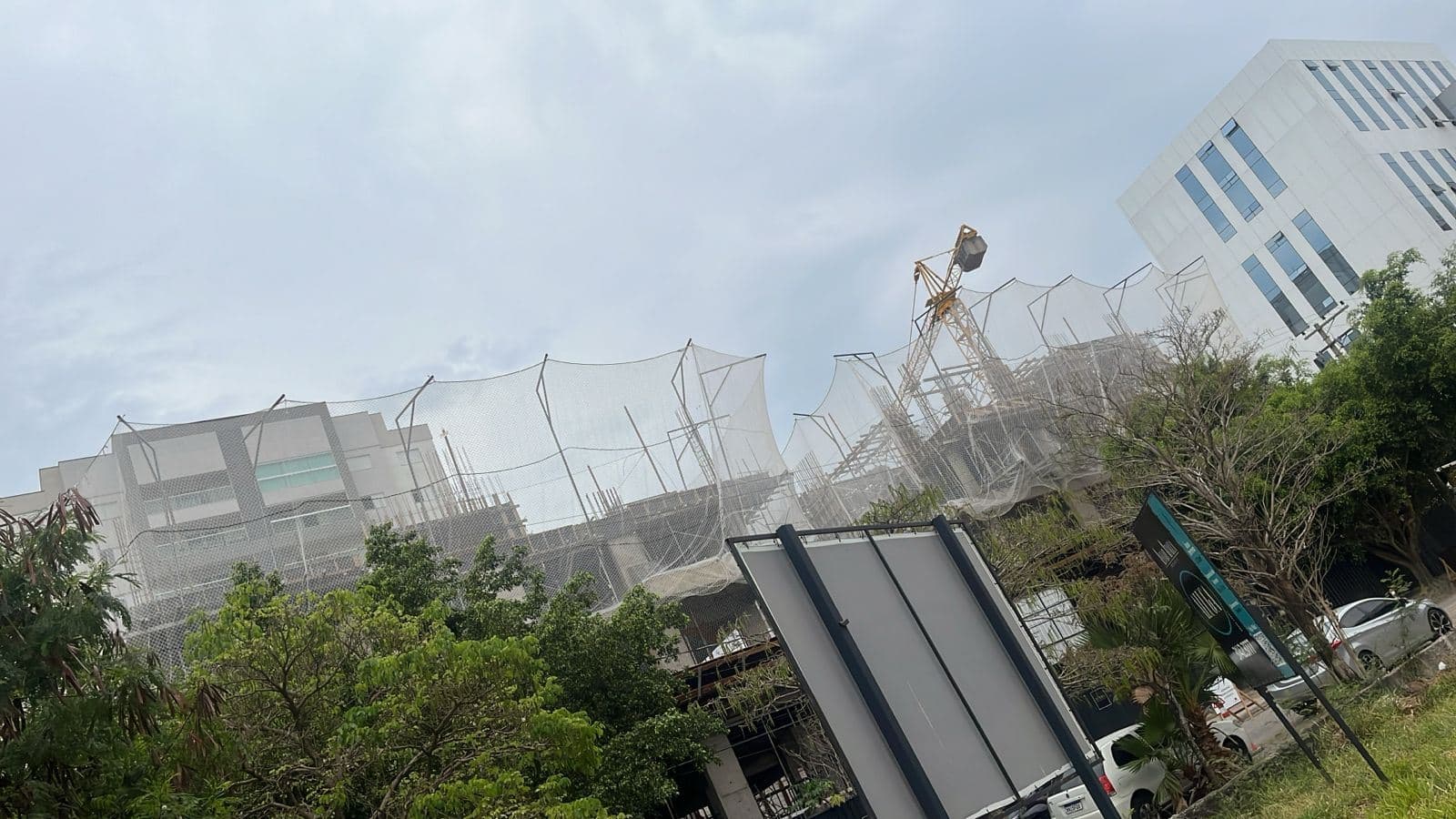 Sistema SLQA no topo da estrutura